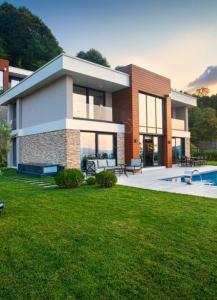 For sale a luxury villa in the most beautiful regions ...