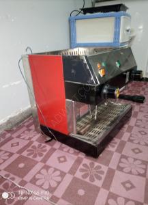 Espresso machine with grinder  