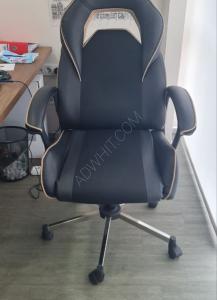Manager Chair for sale  Very excellent condition   