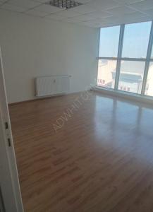 Unfurnished office for rent, 6th floor In a shopping mall in ...