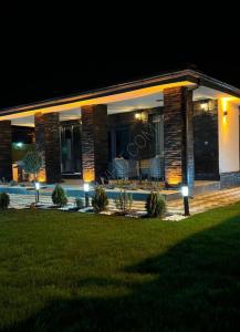 Villa Superdeluk, the total area is 750 square meters, the ...