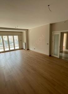 For sale in Bahcesehir 3+1 apartment next to Gault Park floor 6 The ...