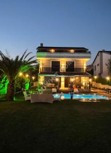 Vila for sell in istanbul فيلا للبيع في اسطنبول بيوك ...