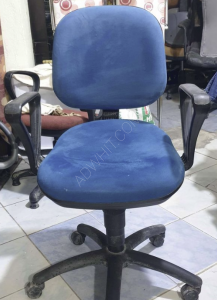 Used office chair for sale Blue color Price: 200 tl Located in Esenyurt 05395893716  
