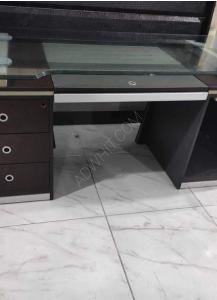 Very clean office tables set for sale in Esenyurt  Glass ...