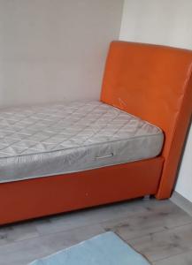 Used single bed for sale Price: 300 tl Located in Ankara 05358930079  