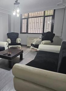 افجلار جيهان كير 2 دقيقه عن المركز  3+1 طابق حديقه  مساحة ...