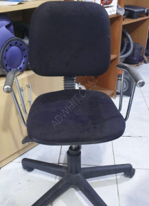 Used office chair for sale Black color, very clean Price: 200 tl 05395893716 Located ...