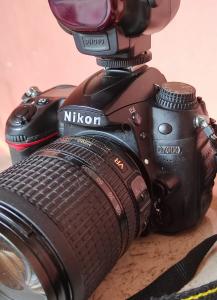 موجود في اضنه كاميرا D7000 Nikon السعر 11000 للتواصل 05527984096  