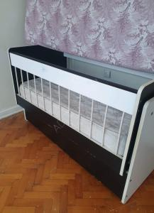 Used baby bed for sale Price: 350 tl Located in Gaziantep 05346224077  