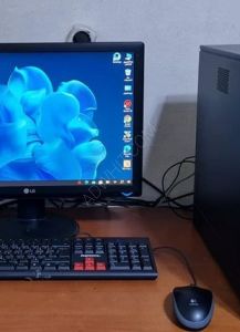 كمبيوتر مكتبي كامل ممتاز جدا لتصفح الأنترنت  ومشاهدة اليوتيوب وألعاب الجهاز ...