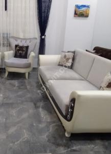 طقم صالون نظافه ممتازة 1+1+3+3 فيو تخت  السعر 2000 ليرة ...