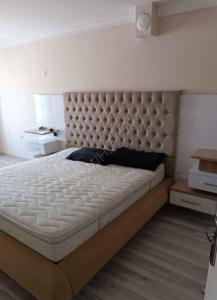 غرفة نوم للبيع السعر 2500 ليرة في ازمير للتواصل 0589821331  