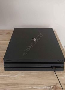 For sale ps4 pro 1TB, the device is very clean ...