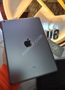 iPad 9th... 64GB Ninth generation Very clean user With all its original items... ...