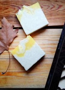 Lemon soap Benefits of lemon soap Lemon soap gives the skin a ...