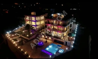 Büyükçekmece bölgesinde, denize sıfır konumda satılık sıfır iki villa