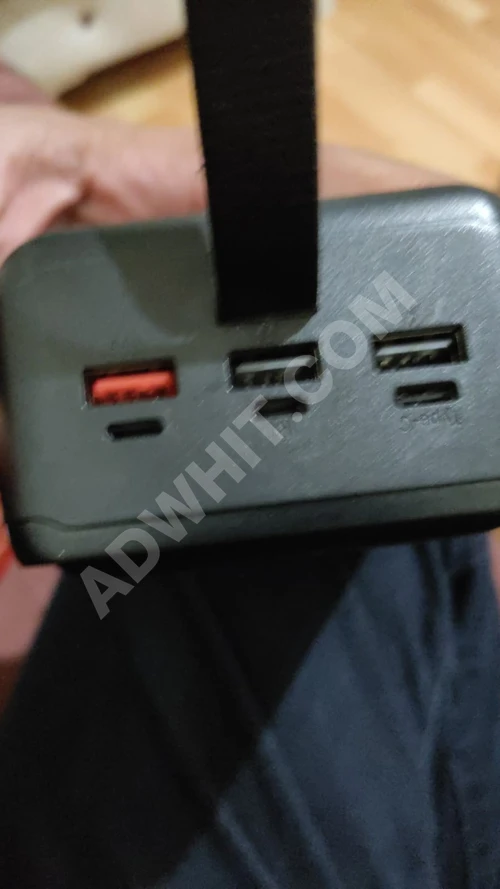 60000 mAh güçlü bir powerbank ve 25 watt şarj aleti