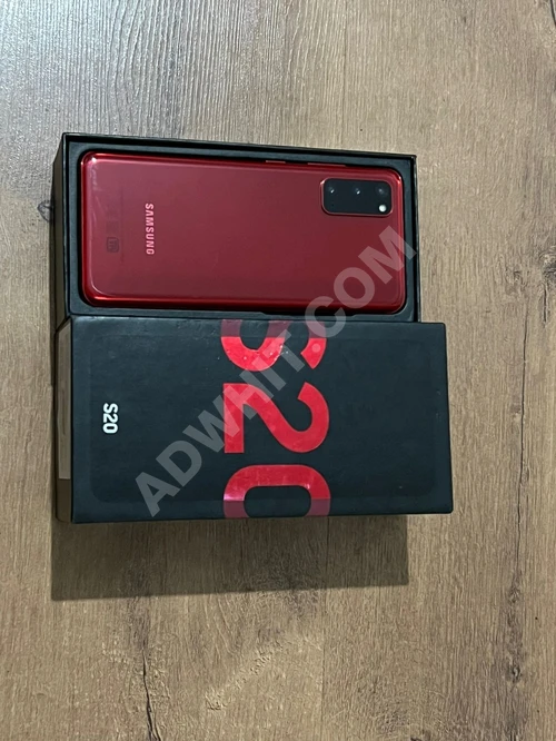 Samsung S20 cep telefonu
