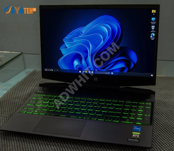 Modern ve ağır oyunların hayranları için yüksek çözünürlüklü Full HD ve 144Hz frekanslı bir ekran