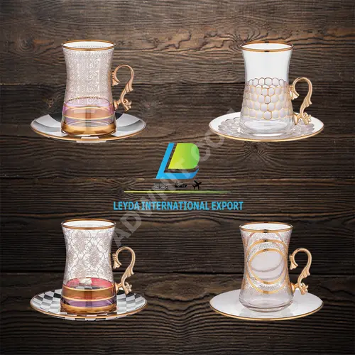 Çay ve su bardakları