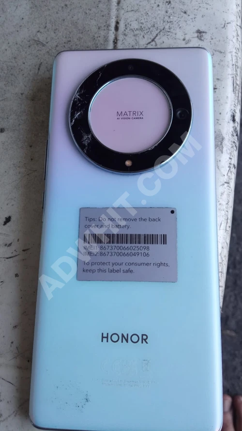 Honor X9a iki ay kullanılmış, sadece ekranın tarafı kırık satılık cep telefonu