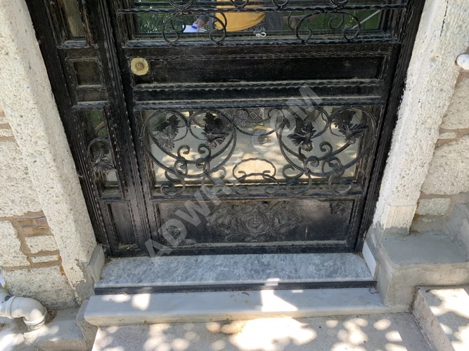Daire kapıları