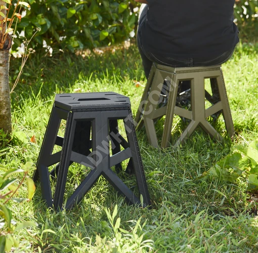 Büyük boyutlu  45 cm yükseklik, yüksek kaliteli, çok renkli katlanabilir tabure