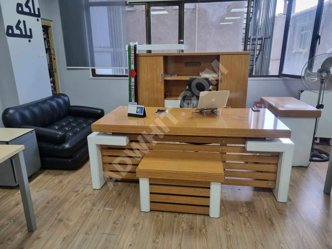 Tam ofis mobilyaları + elektrikli aletler