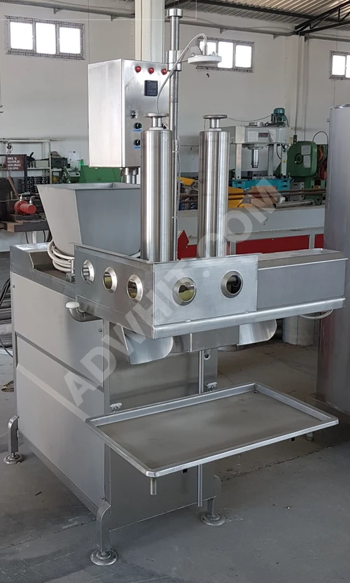 İki parçalı kaşkaval şekillendirme makinesi