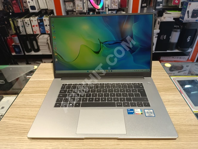HUAWEI MATEBOOK D15
