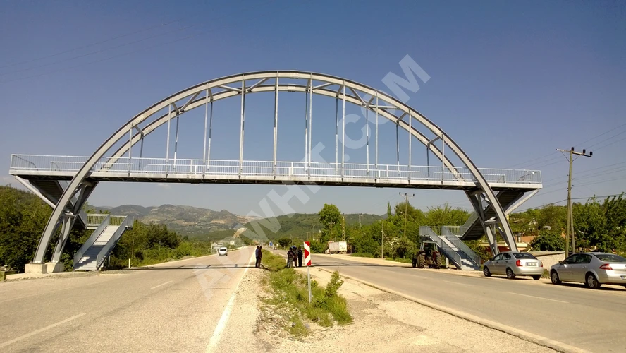 ÇELİK YAYA ÜST GEÇİTLER