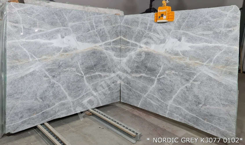 NORDIC GREY - Beyaz çizgili gri mermer