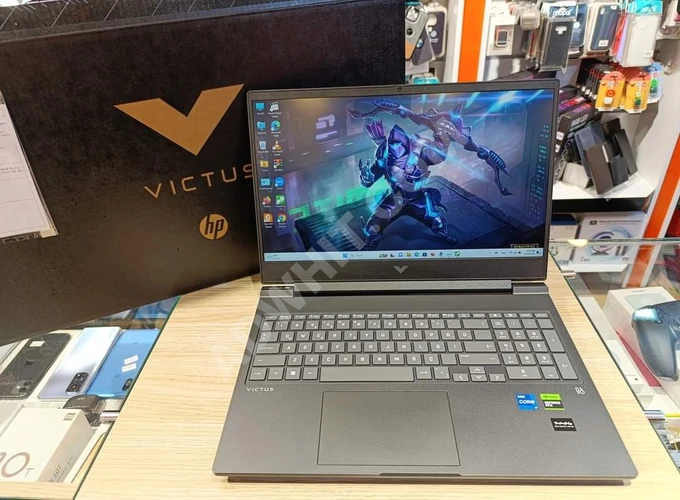 HP VICTUS 15