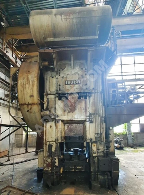 Sıcak dövme presi ERFURT , tipi PKXW 1600.31.  Alman malı