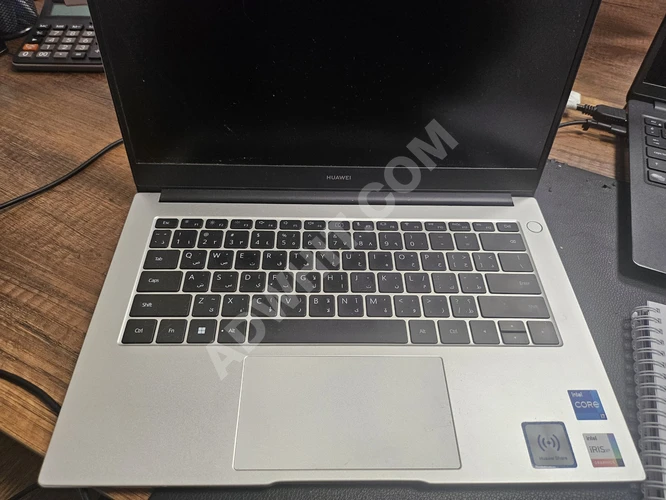 Huawei MateBook D14, Intel i7 işlemcili, neredeyse yeni gibi