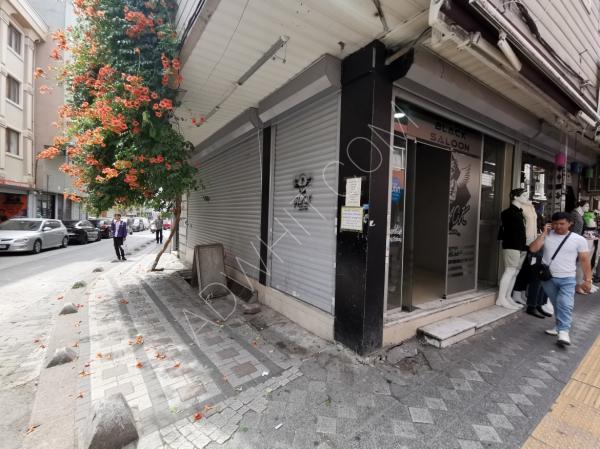 A shop for annual rent - Frog - in Zeytinburnu, specifically on Wednesday Bazaar Street, near Mithatpaşa Tramway Station.