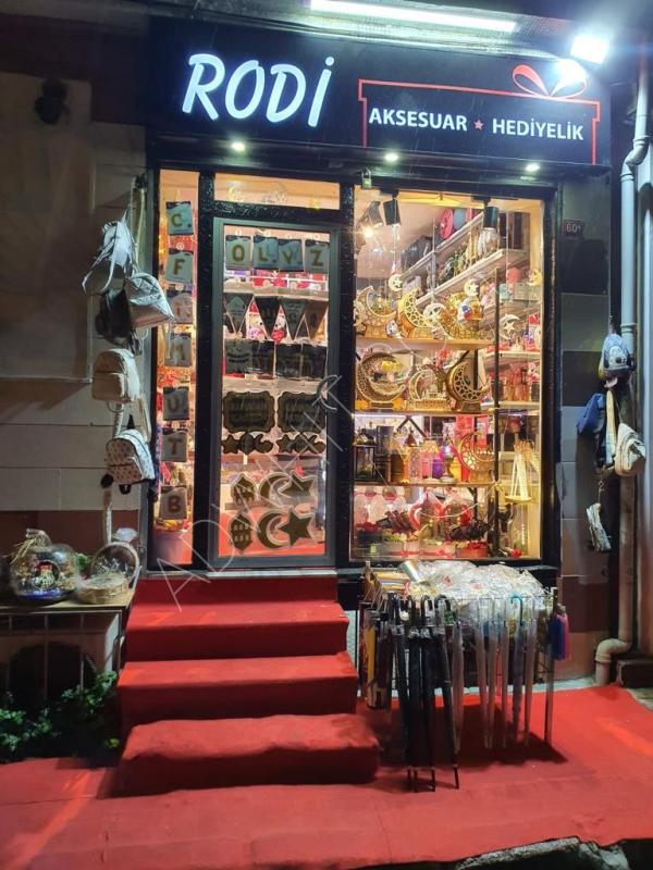 A shop for rent in Fatih