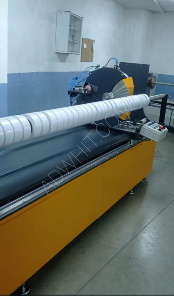 Otomatik kumaş Rulo Şerit Bant Kesici Kesme Makine Üretimi