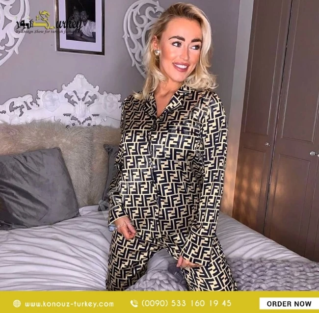 بيجامة ساتان