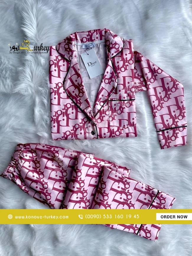 بيجامة ساتان