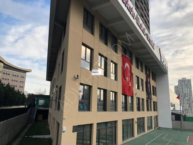 مدرسة للبيع في اسطنبول  باشاك شهير 