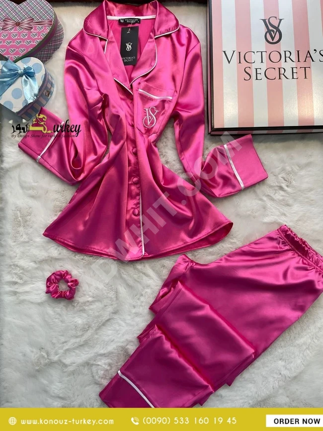 بيجامة ساتان