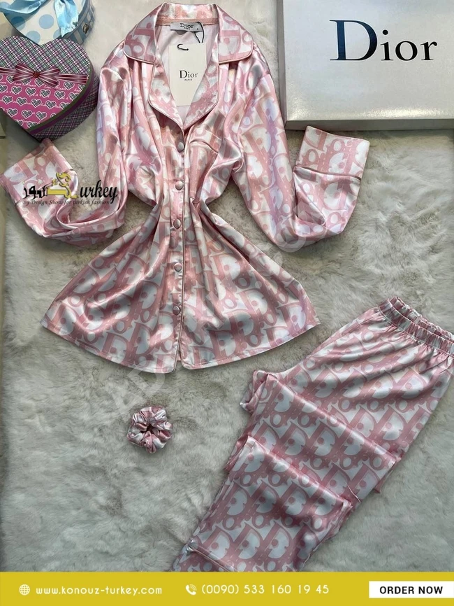 بيجامة ساتان