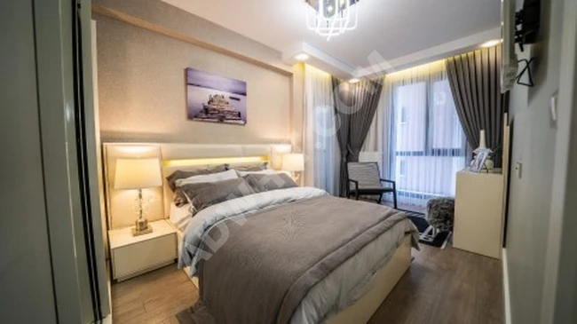 İstanbul'da 2+1 lüks bir komplekste satılık eşyalı daire