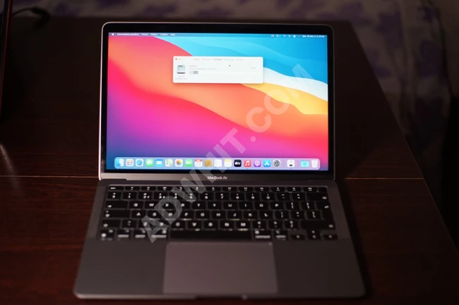 MacBook Air M1 2020 laptop