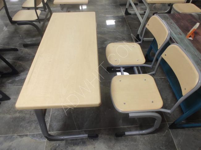 مقاعد مدرسية 