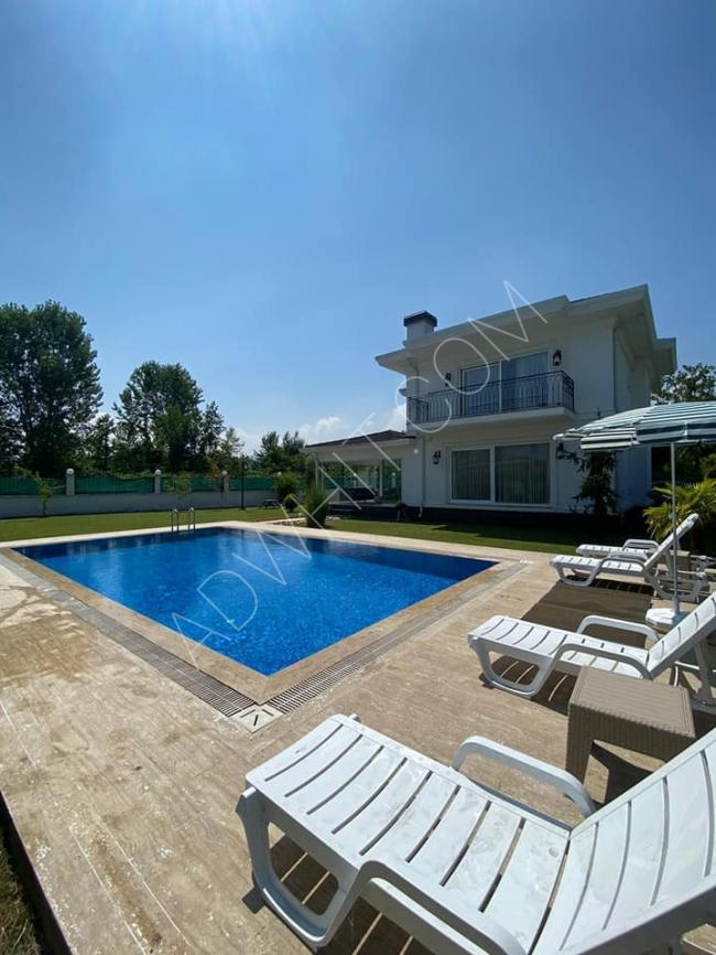 Villa for rent in Sapanca with swimming pool and independent garden