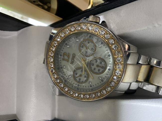 Beautiful women's watch with crystal