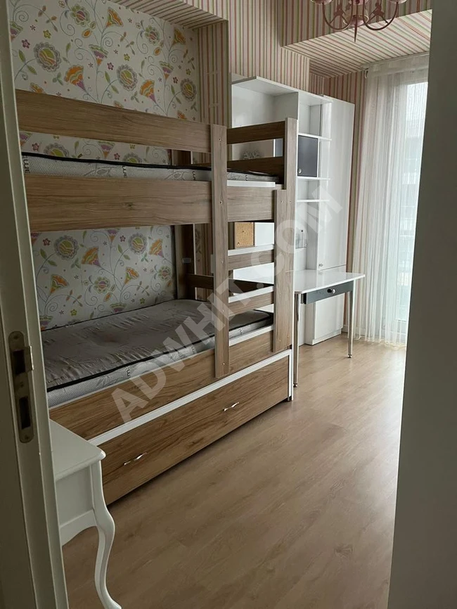 Batışehir sitesi içerisinde 3+1 eşyalı daire